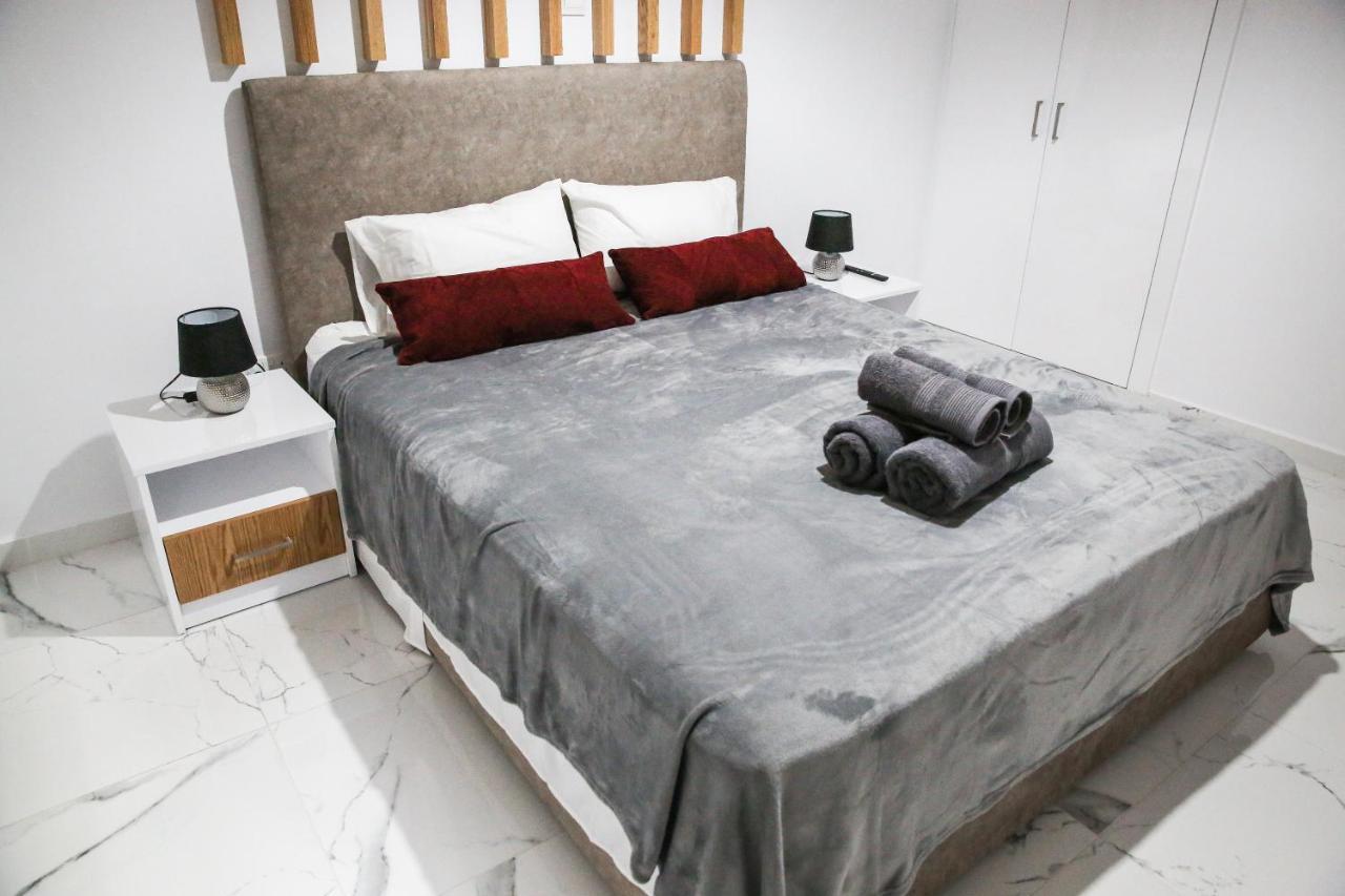 Sea Side Appartment In Kato Paphos ภายนอก รูปภาพ