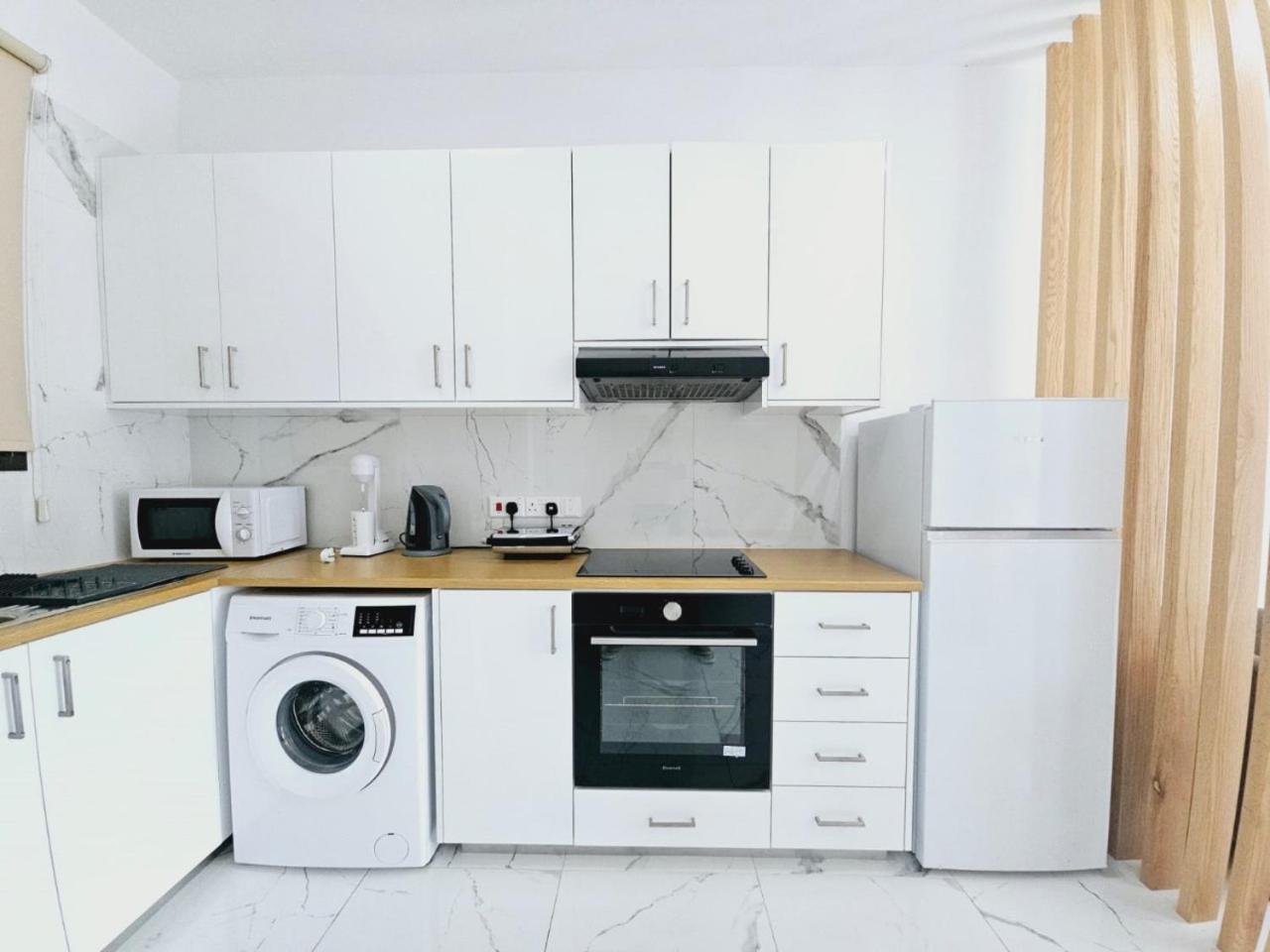 Sea Side Appartment In Kato Paphos ภายนอก รูปภาพ